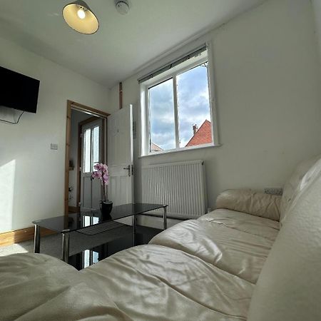 Browning House Bedrooms I Long Or Short Stay I Special Rate Available Ντέρμπι Εξωτερικό φωτογραφία