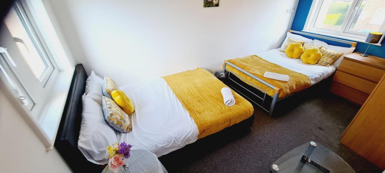 Browning House Bedrooms I Long Or Short Stay I Special Rate Available Ντέρμπι Εξωτερικό φωτογραφία